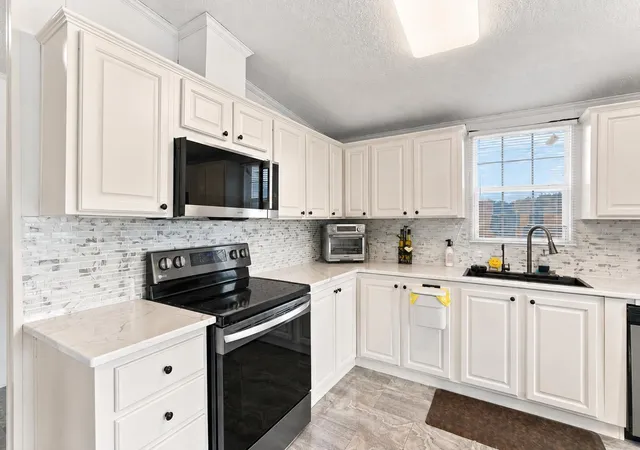 Photo 3 of Manufactured home for sale at 6284 Donahue Dr, Conway, SC 29527 | MLS# 2621508 | Listing updated on 2026-08-31