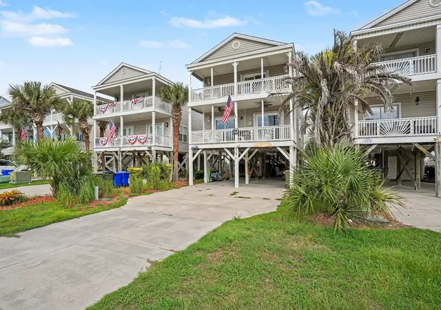 Photo 3 of Single family home for sale at 712a Ocean Blvd S, Surfside Beach, SC 29575 | MLS# 2621514 | Listing updated on 2026-08-31