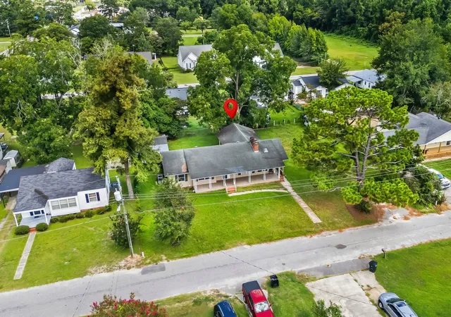 Photo 3 of Single family home for sale at 409 E Melrose St, Mullins, SC 29574 | MLS# 2621557 | Listing updated on 2026-08-31