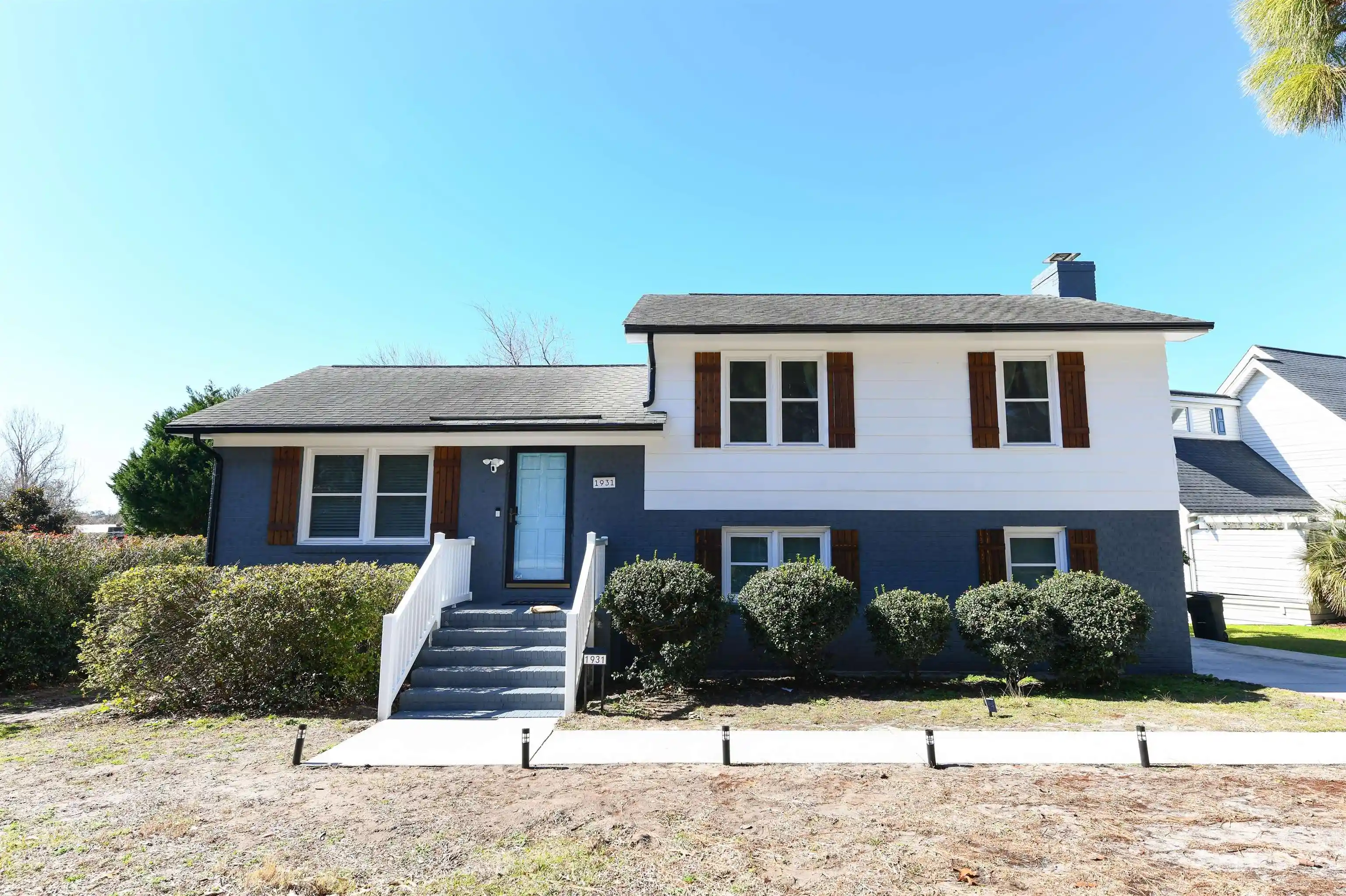 Photo 1 of Sale Pending at 1931 Lakeview Cir, Myrtle Beach, SC 29575 | MLS# 2621707 | Listing updated on 2026-10-18