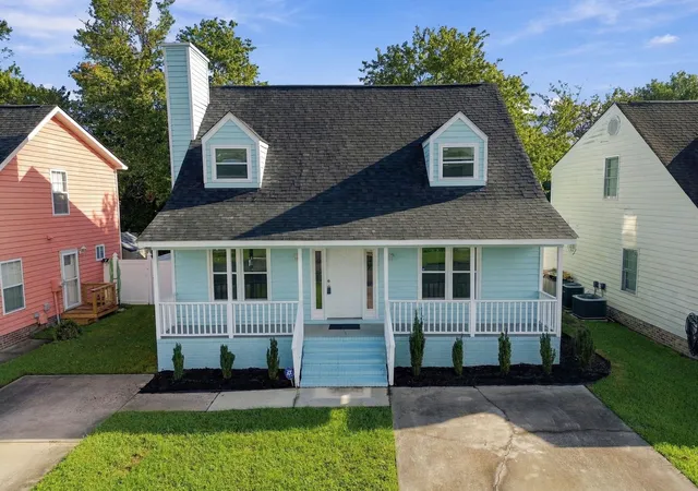 Photo 1 of Single family home for sale at 135 Williamsburg Dr, Little River, SC 29566 | MLS# 2621851 | Listing updated on 2026-10-09