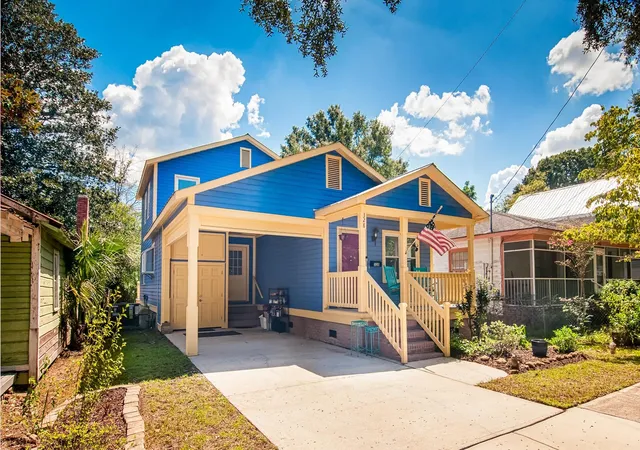 Photo 1 of Single family home for sale at 328 Queen St, Georgetown, SC 29440 | MLS# 2622835 | Listing updated on 2026-10-10