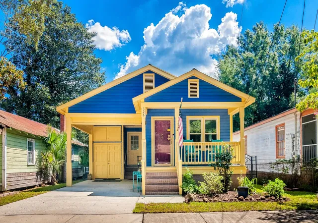 Photo 2 of Single family home for sale at 328 Queen St, Georgetown, SC 29440 | MLS# 2622835 | Listing updated on 2026-10-10
