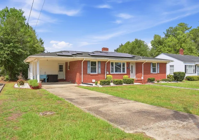 Photo 3 of Single family home for sale at 408 S Cedar Ave, Andrews, SC 29510 | MLS# 2623058 | Listing updated on 2026-09-18