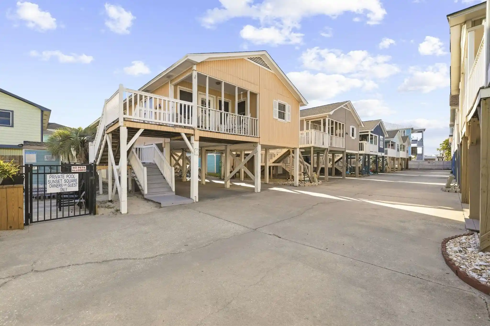 Photo 1 of Single family home for sale at 104 Sunset Sq, Murrells Inlet, SC 29576 | MLS# 2623123 | Listing updated on 2026-10-19