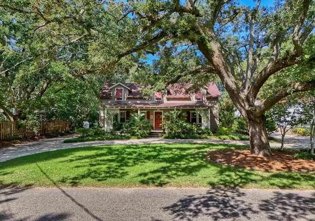 Photo 2 of Sale Pending at 554 Blockade Dr, Pawleys Island, SC 29585 | MLS# 2623159 | Listing updated on 2026-09-27