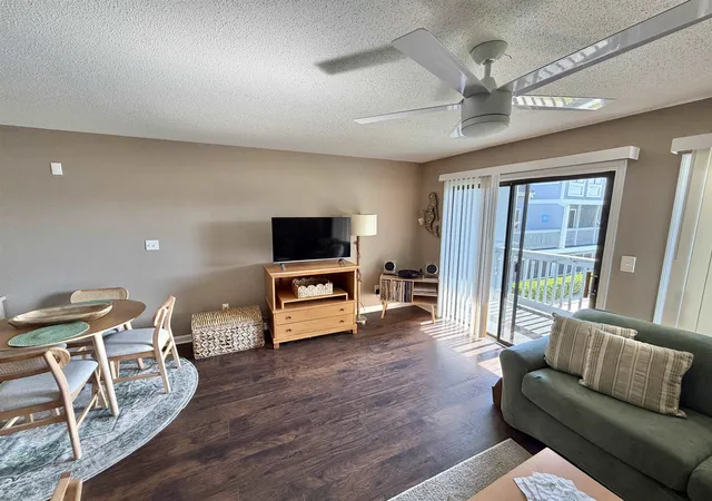 Listing Photo 5 - Condo for sale in building located at 1881 Colony Dr, Surfside Beach, SC 29575 - Unit #9G
