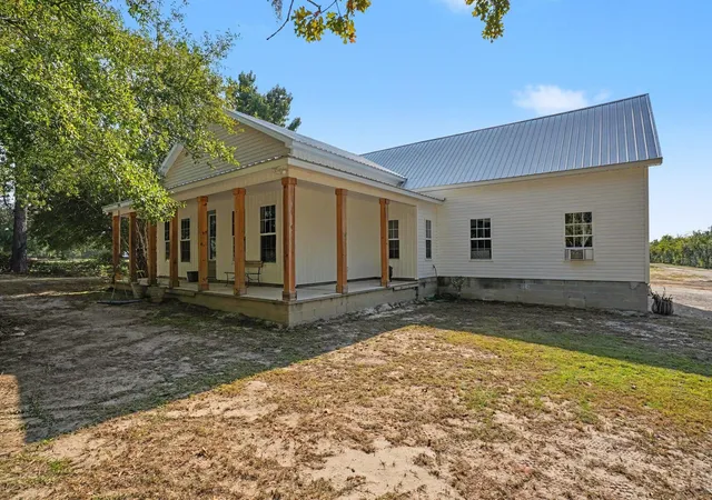 Photo 1 of Single family home for sale at 5029 Pee Dee Hwy, Conway, SC 29527 | MLS# 2623336 | Listing updated on 2026-09-21