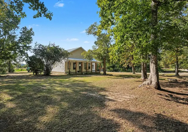 Photo 2 of Single family home for sale at 5029 Pee Dee Hwy, Conway, SC 29527 | MLS# 2623336 | Listing updated on 2026-09-21