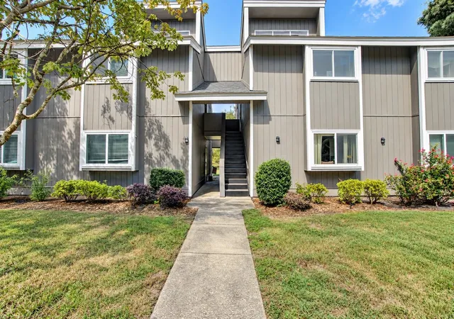Photo 2 of Condo for sale at 10301 N Kings Hwy #12-4, Myrtle Beach, SC 29572 | MLS# 2623368 | Listing updated on 2026-09-21