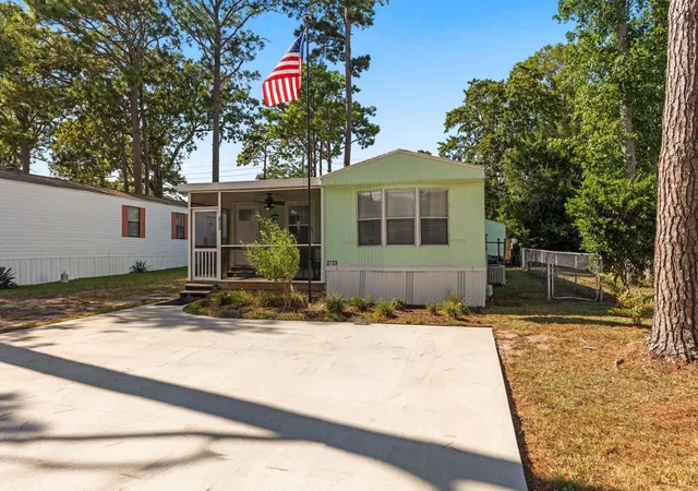 Photo 2 of Manufactured home for sale at 2733 Sagittarius Dr, Myrtle Beach, SC 29575 | MLS# 2623453 | Listing updated on 2026-10-01