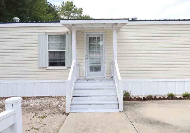 Photo 1 of Manufactured home for sale at 142 Offshore Dr, Murrells Inlet, SC 29576 | MLS# 2623514 | Listing updated on 2026-10-08