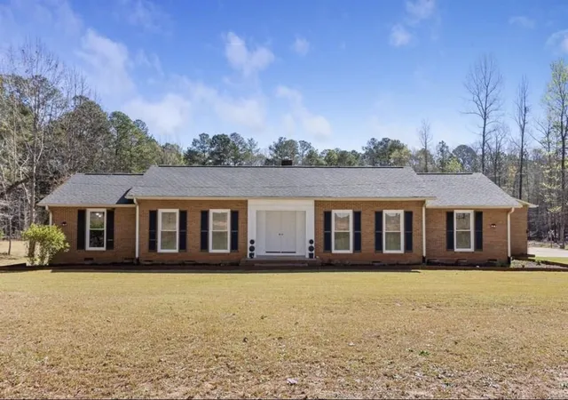 Photo 1 of Single family home for sale at 2083 Mount Carmel Rd, Abbeville, SC 29620 | MLS# 2623541 | Listing updated on 2026-10-07