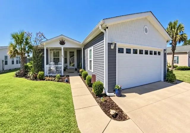 Photo 2 of Manufactured home for sale at 429 Lakeside Xing Dr, Conway, SC 29526 | MLS# 2623788 | Listing updated on 2026-10-04