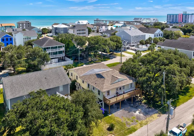 Photo 3 of Multi family home for sale at 212 Dogwood Dr N, Surfside Beach, SC 29575 | MLS# 2623817 | Listing updated on 2026-10-01
