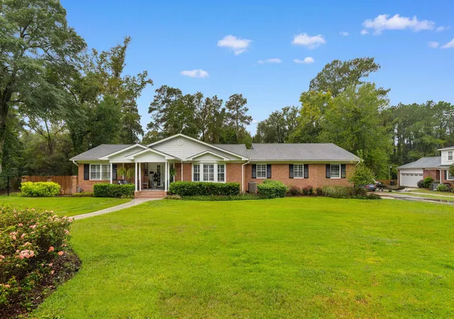Photo 1 of Single family home for sale at 803 Woodland Dr, Kingstree, SC 29556 | MLS# 2623864 | Listing updated on 2026-10-01