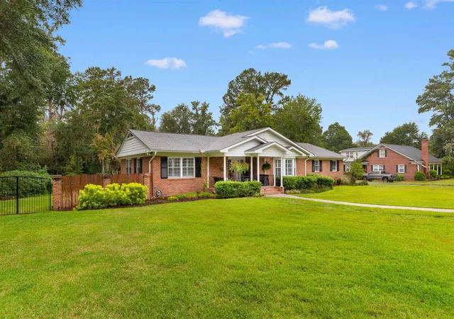 Photo 2 of Single family home for sale at 803 Woodland Dr, Kingstree, SC 29556 | MLS# 2623864 | Listing updated on 2026-10-01