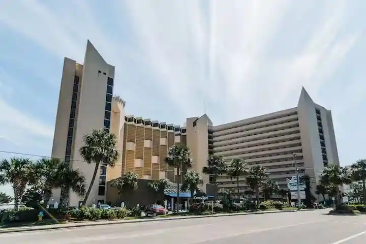 Listing Photo 2 - Condo for sale in 7100 N Ocean Blvd located at 7100 N Ocean Blvd, Myrtle Beach, SC 29572 - Unit #1026