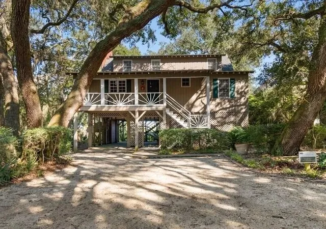 Photo 1 of Single family home for sale at 165 Old Tram Way, Pawleys Island, SC 29585 | MLS# 2623905 | Listing updated on 2026-09-29