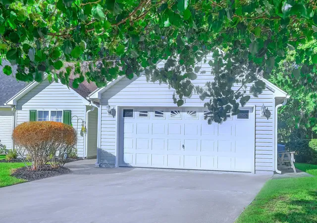 Photo 1 of Sale Pending at 2516 Oriole Dr, Murrells Inlet, SC 29576 | MLS# 2623990 | Listing updated on 2026-10-03