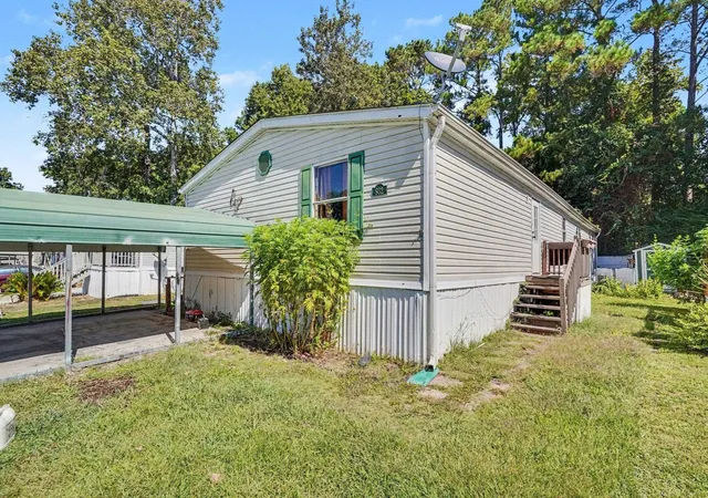 Photo 3 of Manufactured home for sale at 932 Pine Thicket St, Myrtle Beach, SC 29577 | MLS# 2624009 | Listing updated on 2026-10-09