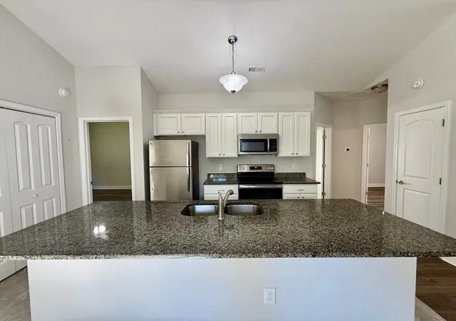 Photo 4 of Sale Pending at 1031 Oglethorpe Dr, Conway, SC 29527 | MLS# 2624018 | Listing updated on 2026-10-02