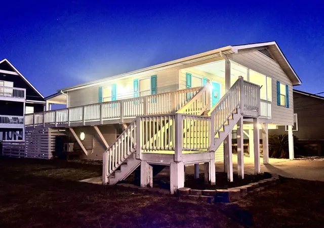 Photo 2 of Single family home for sale at 318 31st Avenue N, North Myrtle Beach, SC 29582 | MLS# 2624078 | Listing updated on 2026-10-08