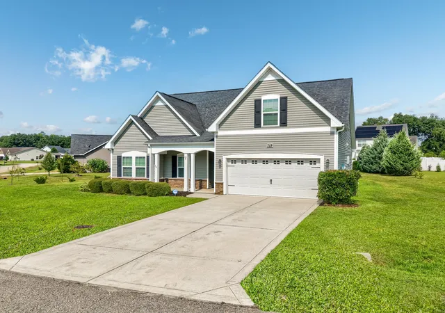 Photo 3 of Single family home for sale at 719 Londonberry Ct, Conway, SC 29526 | MLS# 2624109 | Listing updated on 2026-10-02