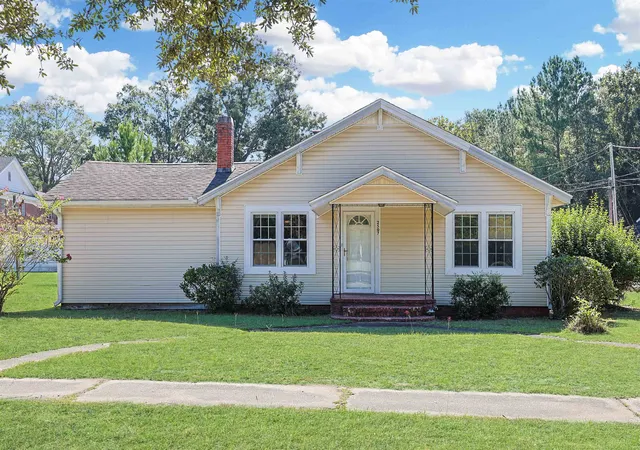 Photo 1 of Single family home for sale at 2507 9th Avenue, Conway, SC 29527 | MLS# 2624115 | Listing updated on 2026-10-07