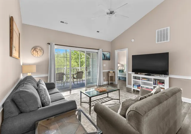 Listing Photo 4 - Condo for sale in building located at 4655 Wild Iris Dr, Myrtle Beach, SC 29577 - Unit #41-303
