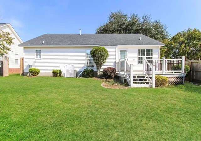 Photo 4 of Single family home for sale at 2753 Winterbrook Dr, Florence, SC 29505 | MLS# 2624138 | Listing updated on 2026-10-01