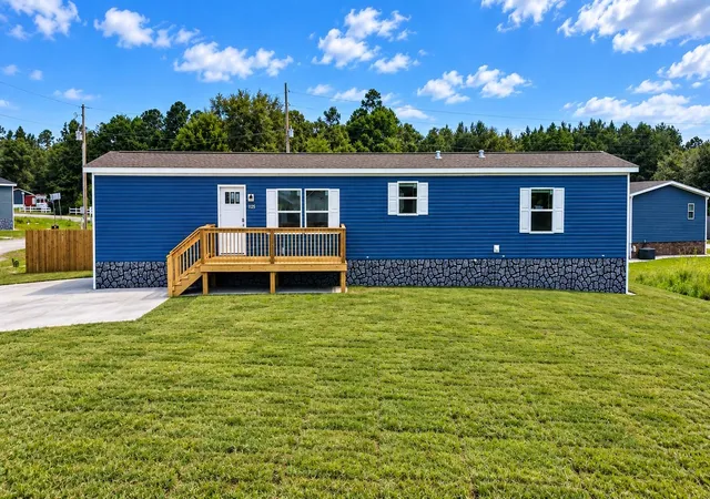 Photo 1 of Manufactured home for sale at 105 Pepe Ct, Conway, SC 29527 | MLS# 2624220 | Listing updated on 2026-10-05