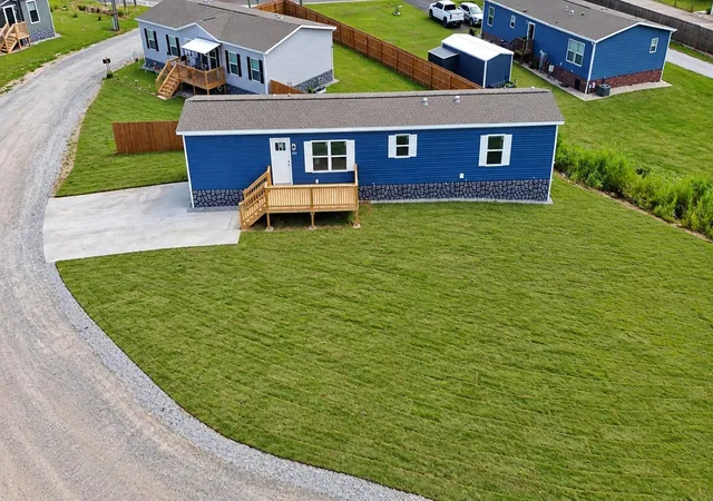 Photo 2 of Manufactured home for sale at 105 Pepe Ct, Conway, SC 29527 | MLS# 2624220 | Listing updated on 2026-10-05