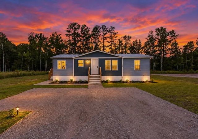 Photo 2 of Manufactured home for sale at 4439 Old Tram Rd, Conway, SC 29527 | MLS# 2624231 | Listing updated on 2026-10-02