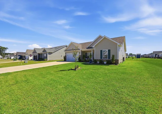 Photo 2 of Single family home for sale at 343 Hayloft Cir, Conway, SC 29526 | MLS# 2624296 | Listing updated on 2026-10-06