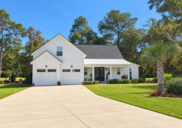 Photo 1 of Sale Pending at 41 Spicebush Ln, Pawleys Island, SC 29585 | MLS# 2624298 | Listing updated on 2026-10-09
