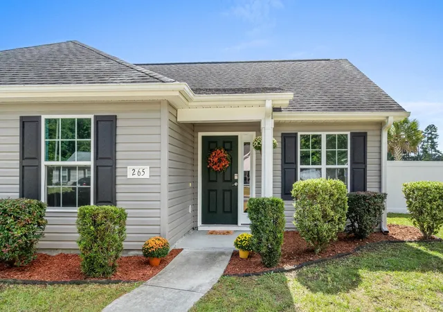 Photo 2 of Single family home for sale at 265 Upper Saddle Cir, Conway, SC 29526 | MLS# 2624318 | Listing updated on 2026-10-11