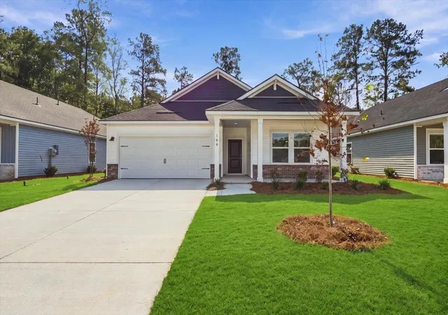 Photo 1 of Single family home for sale at 24 Hunting Pl, Georgetown, SC 29440 | MLS# 2624367 | Listing updated on 2026-10-03