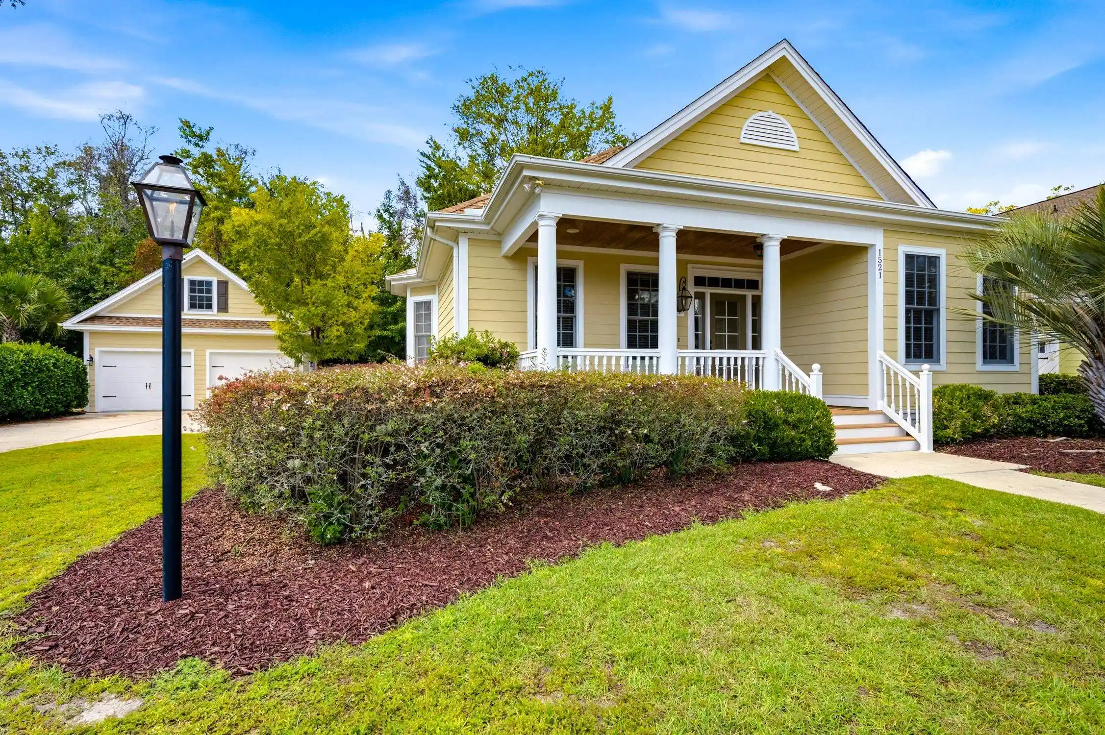 Photo 1 of Single family home for sale at 1521 Thornbury Dr, Myrtle Beach, SC 29577 | MLS# 2624473 | Listing updated on 2026-10-19