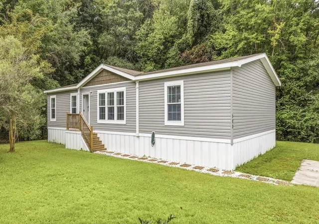 Photo 1 of Manufactured home for sale at 500 Southern Pines Dr, Myrtle Beach, SC 29579 | MLS# 2624553 | Listing updated on 2026-10-06