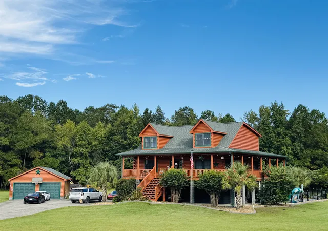 Photo 3 of Single family home for sale at 5770 Tranquil Rd, Conway, SC 29527 | MLS# 2624565 | Listing updated on 2026-10-06