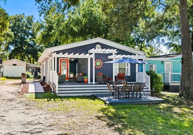 Photo 2 of Manufactured home for sale at 6001 Mh104 S Kings Hwy, Myrtle Beach, SC 29575 | MLS# 2624635 | Listing updated on 2026-10-07