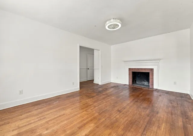 Photo 4 of Single family home for sale at 1307 Fairlane Dr, Florence, SC 29505 | MLS# 2624661 | Listing updated on 2026-10-07
