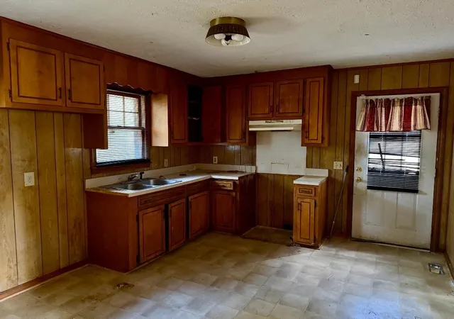 Photo 4 of Single family home for sale at 303 Irick Dr, Marion, SC 29571 | MLS# 2624678 | Listing updated on 2026-10-07