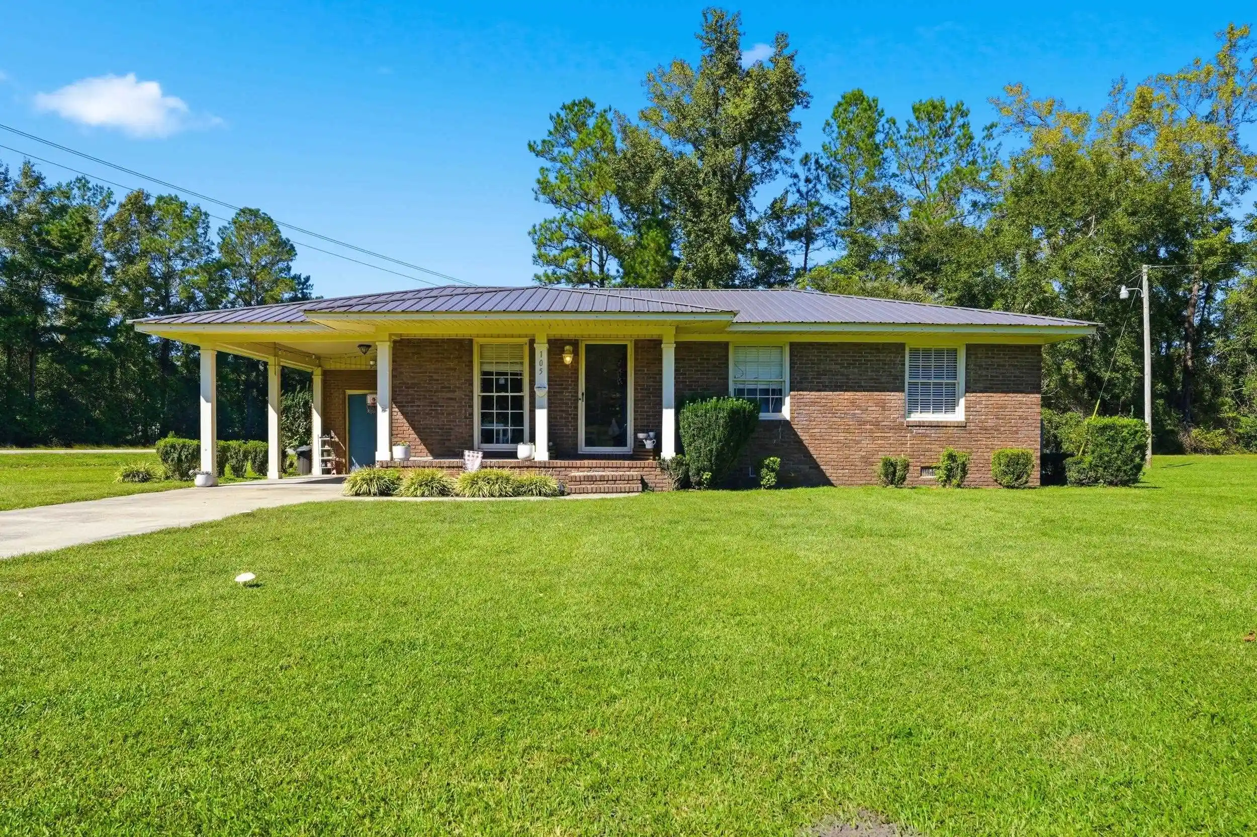 Photo 1 of Single family home for sale at 105 Twin City Cir, Loris, SC 29569 | MLS# 2625168 | Listing updated on 2026-10-14