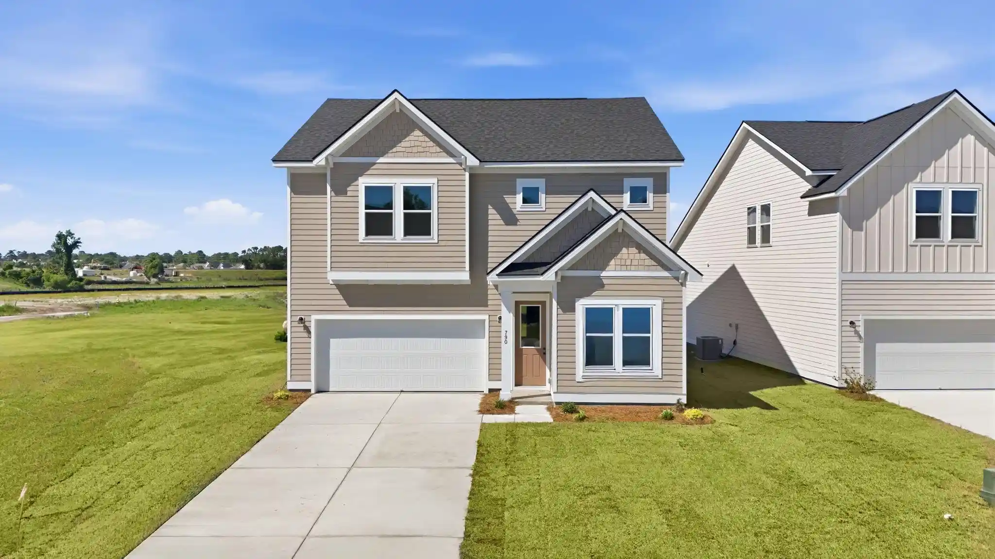 Photo 1 of Single family home for sale at 533 Waters Edge Dr, Myrtle Beach, SC 29579 | MLS# 2625346 | Listing updated on 2026-10-16