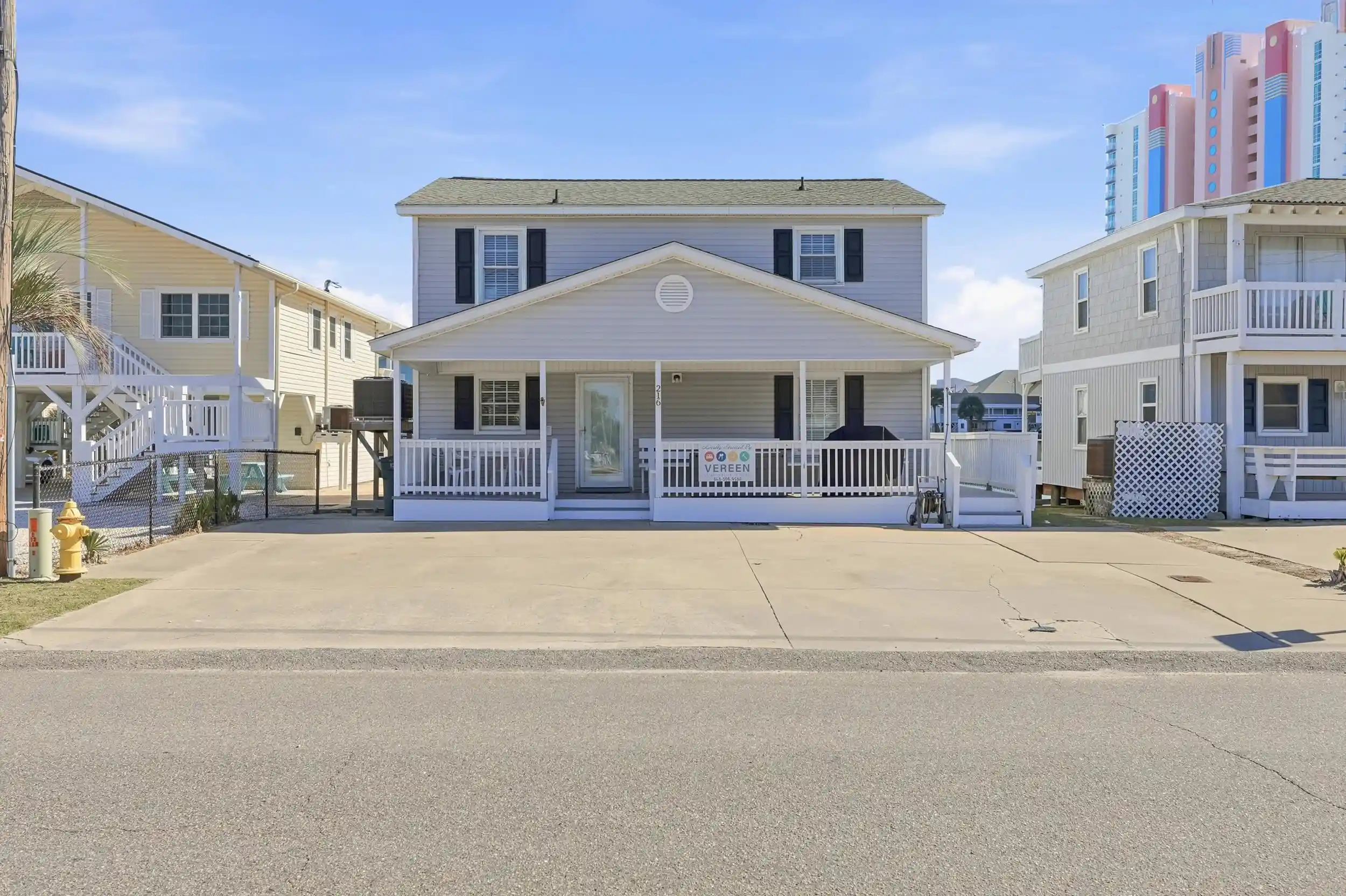 Photo 1 of Single family home for sale at 216 34th Avenue N, North Myrtle Beach, SC 29582 | MLS# 2625702 | Listing updated on 2026-10-24