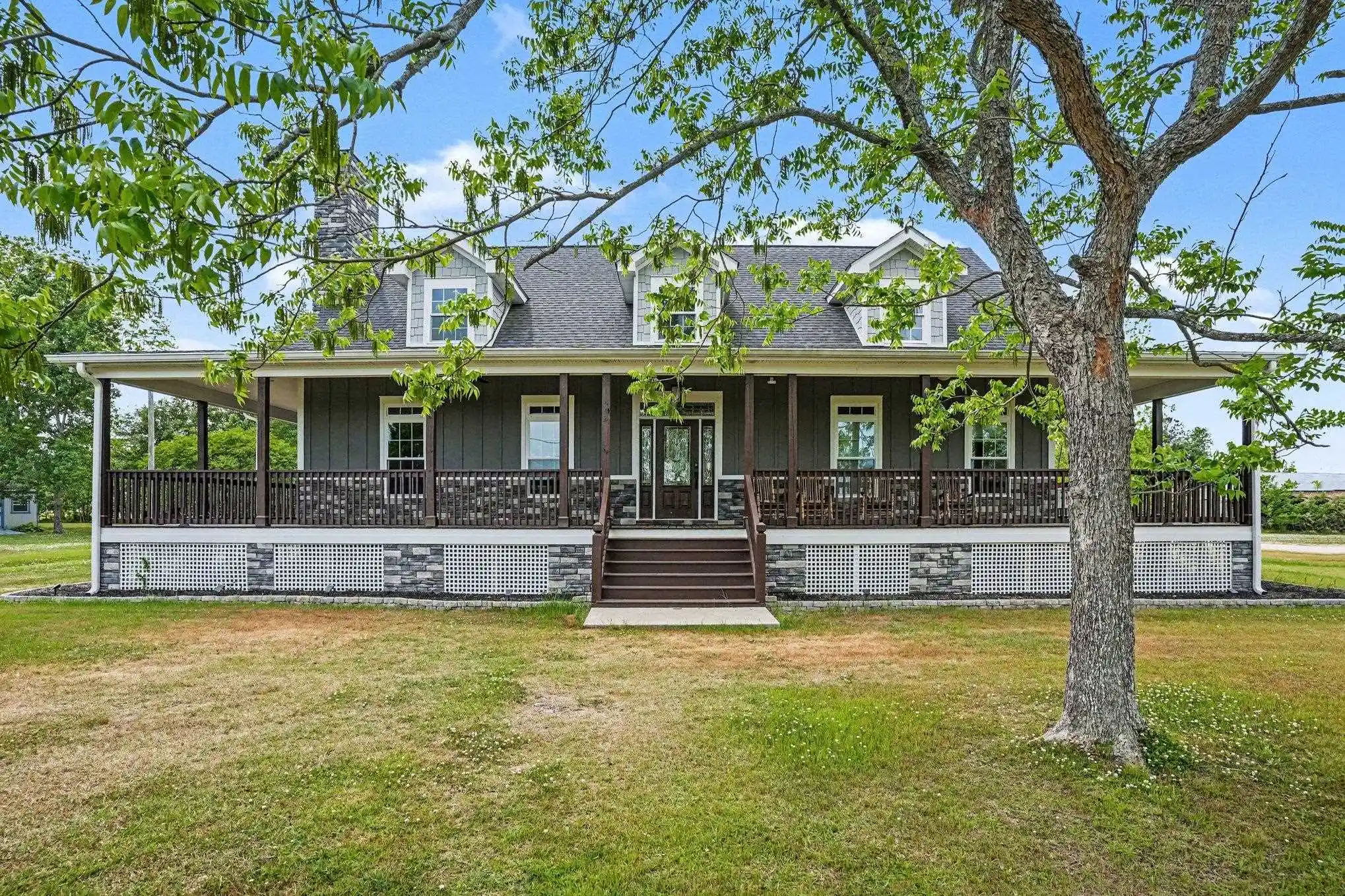Photo 1 of Single family home for sale at 942 Meadow Dr, Loris, SC 29569 | MLS# 2625998 | Listing updated on 2026-10-24