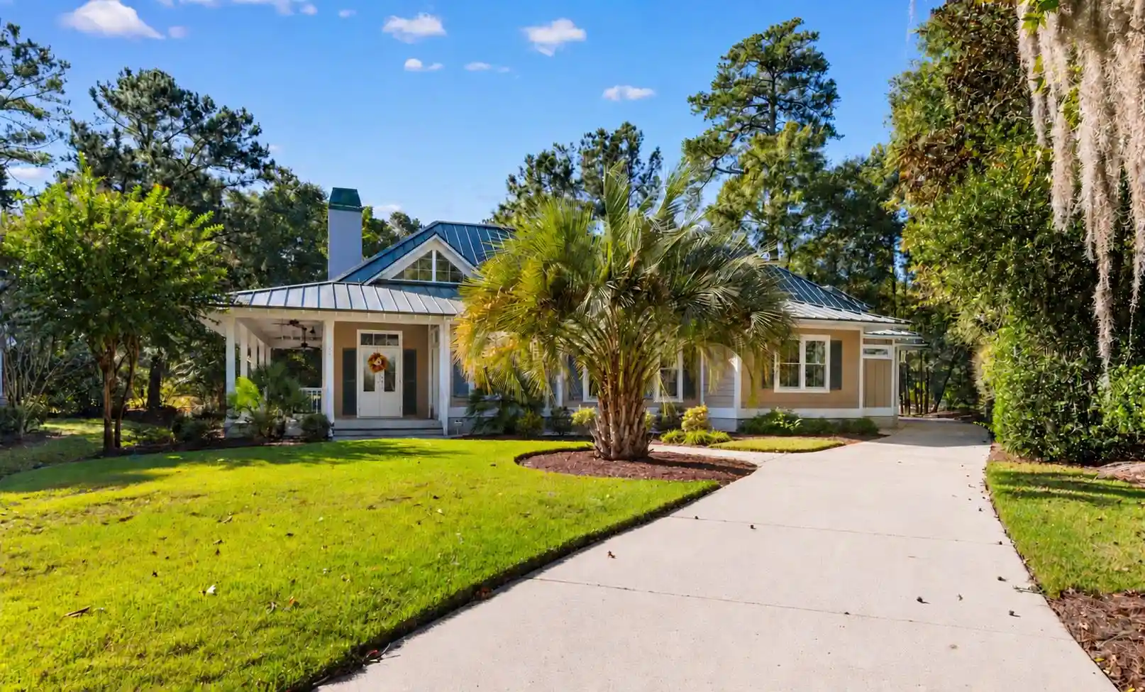 Single family home for sale at 54 Gloucester Pl, Pawleys Island, SC 29585 | MLS# 2626234