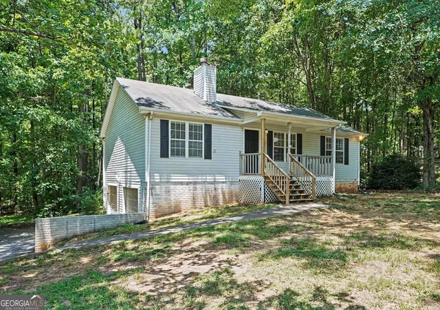 2nd image of 240 Spring Cir, Senoia, GA 30276 | MLS# 10806425